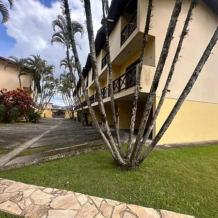 TRIPLEX piscina churrasqueira lava e seca Wi-Fi e 2 TVs em Condomínio com 90m2 no centro de Ubatuba-2