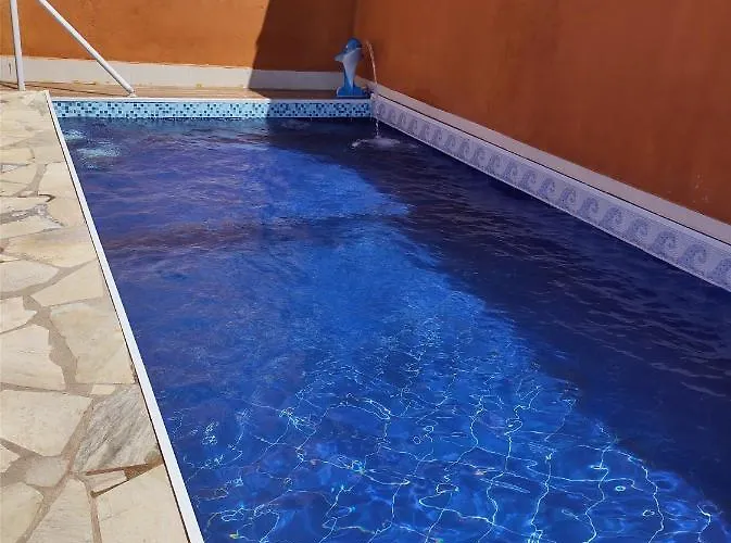 Casa com Piscina em