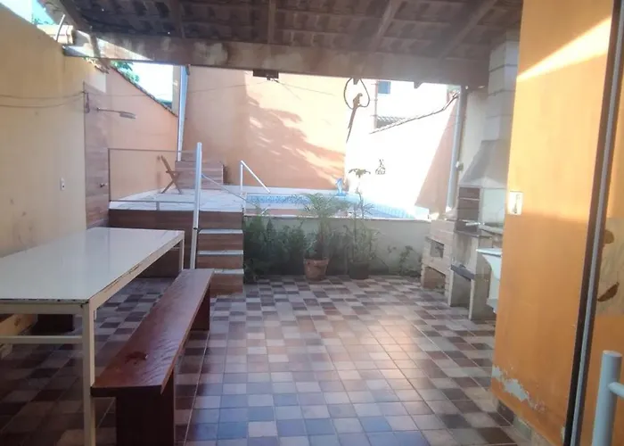 Casa com Piscina em